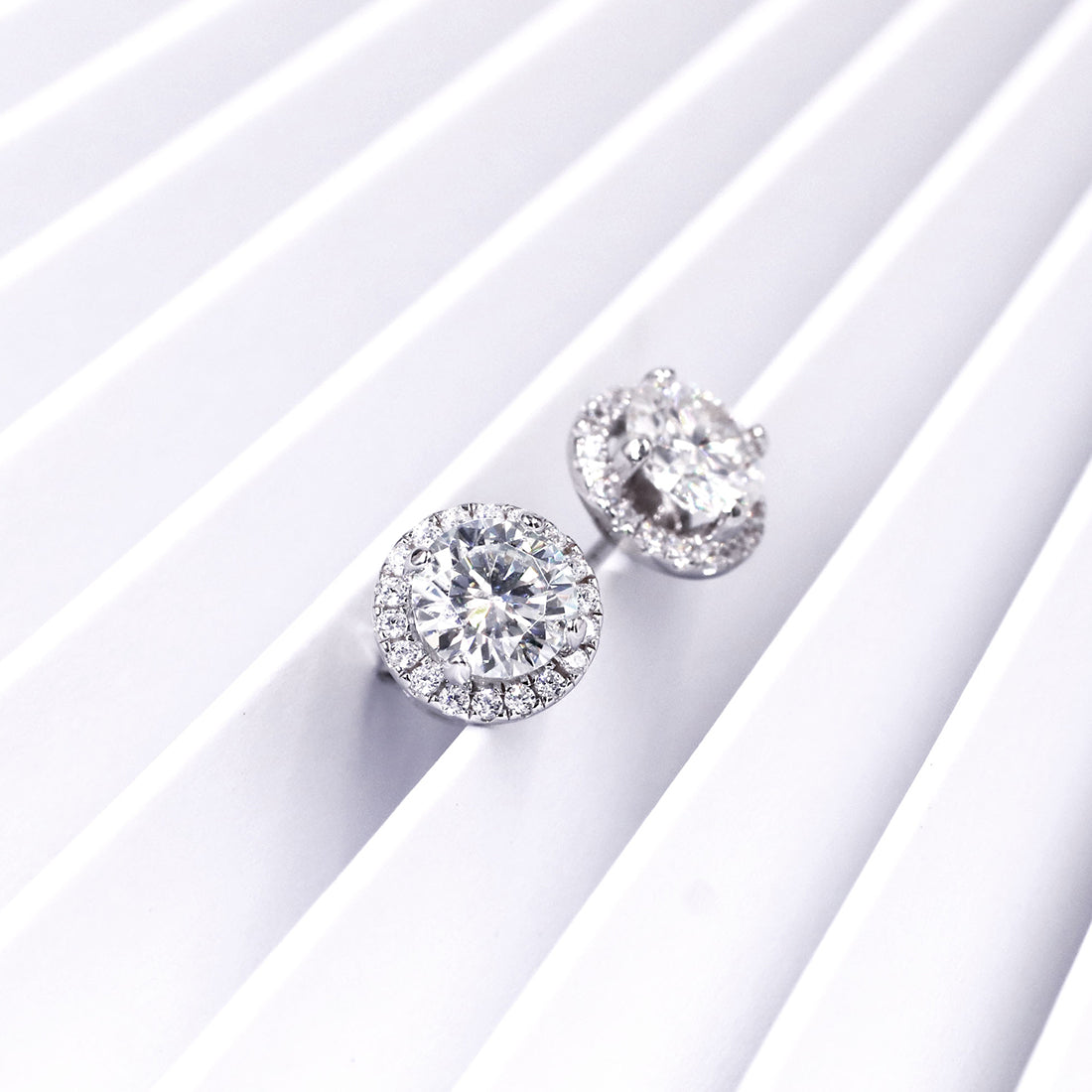 Orecchini in Argento 925 con Moissanite Taglio Brillante