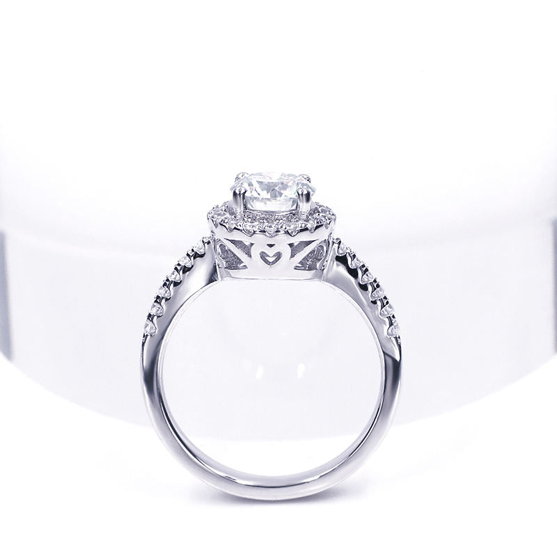 Anello in Argento 925 con Moissanite di Taglio Brillante