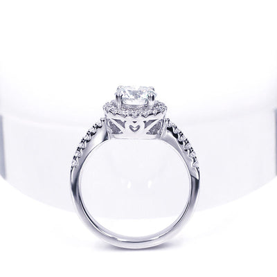 Anello in Argento 925 con Moissanite di Taglio Brillante