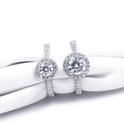 Anello in Argento 925 con Moissanite di Taglio Brillante