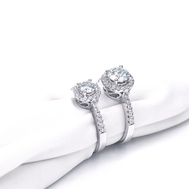 Anello in Argento 925 con Moissanite di Taglio Brillante