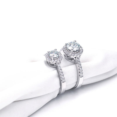 Anello in Argento 925 con Moissanite di Taglio Brillante