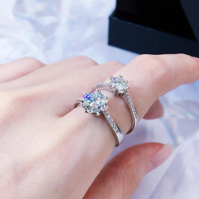 Anello Solitario in Argento 925  con Moissanite di Taglio a Stella