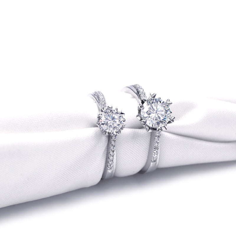 Anello Solitario in Argento 925  con Moissanite di Taglio a Stella