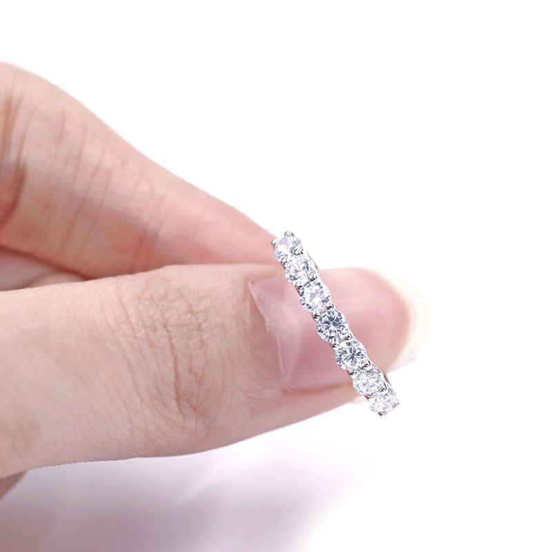 Anello in Argento 925 con Zirconia Cubica Taglio Brillante